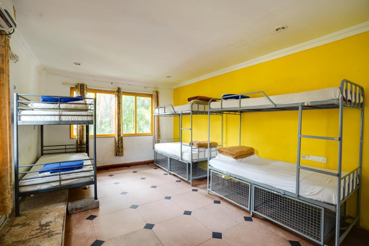 Piggy Calangute By Urban Nomads - Dorms & Pvt Rooms GOA المظهر الخارجي الصورة